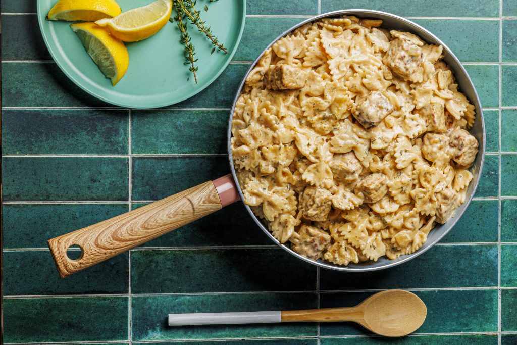ONE POT PASTA with Shish Taouk tempeh